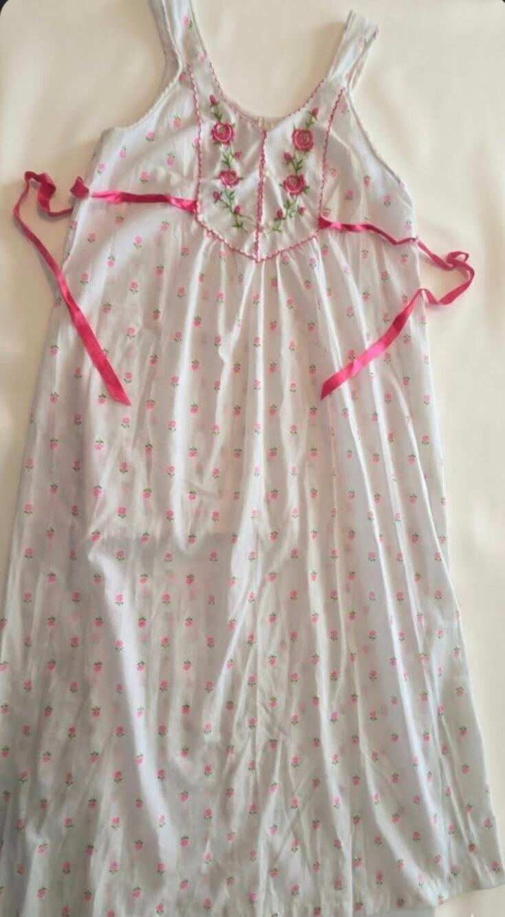 VTG Schrank Cottagecore White Cotton Rosebud Embroidered Nightgown Dress M